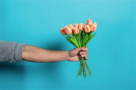 What flowers do men like: A whimsical exploration into the floral preferences of the male psyche